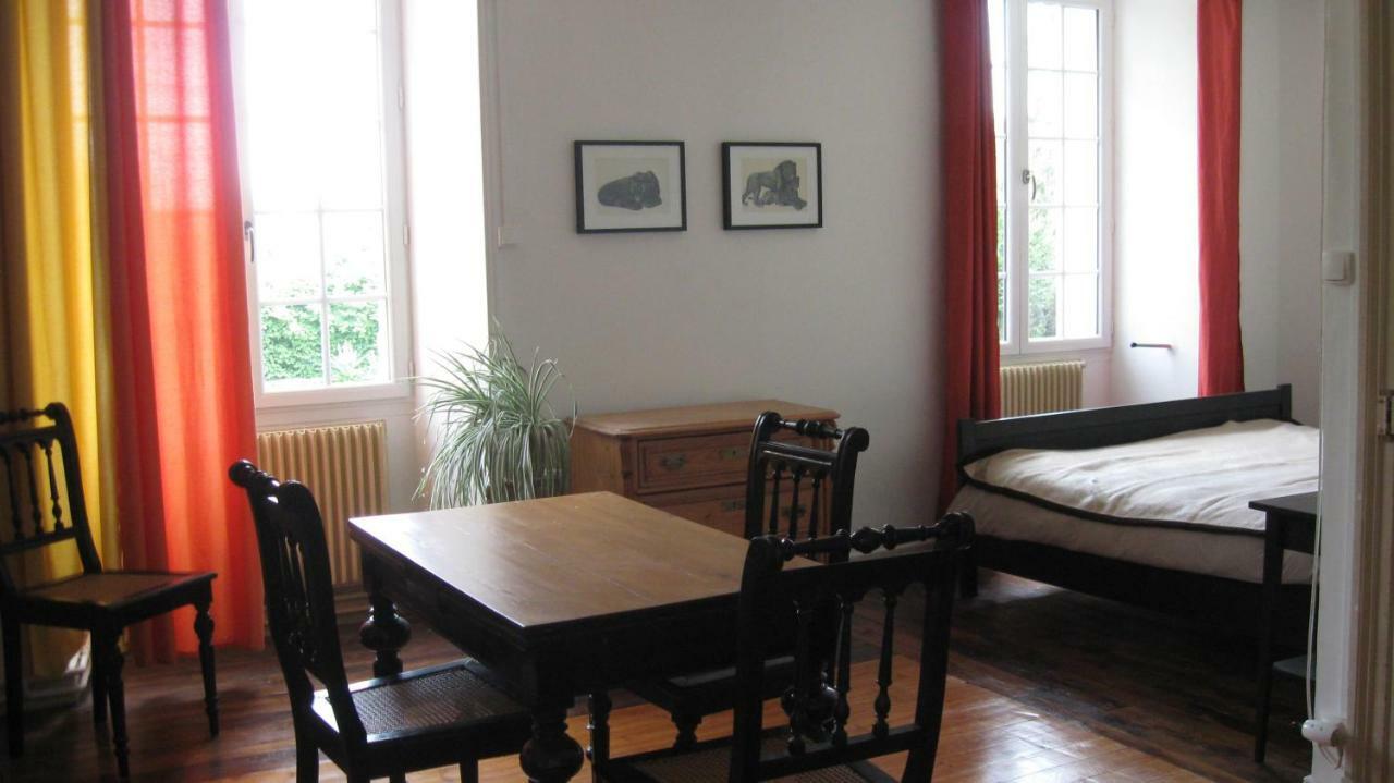 Chateau-la-Valliere Le Petit Bois Bed & Breakfast エクステリア 写真
